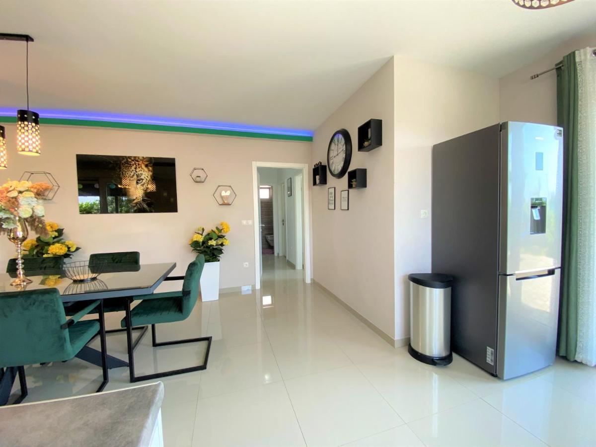 Lux Apartment Sea Shell With Jacuzzi Makarska Ngoại thất bức ảnh