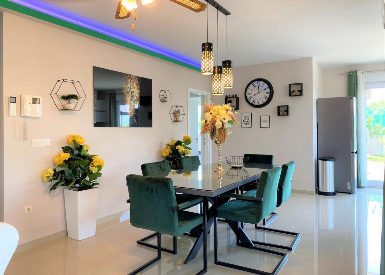 Lux Apartment Sea Shell With Jacuzzi Makarska Ngoại thất bức ảnh