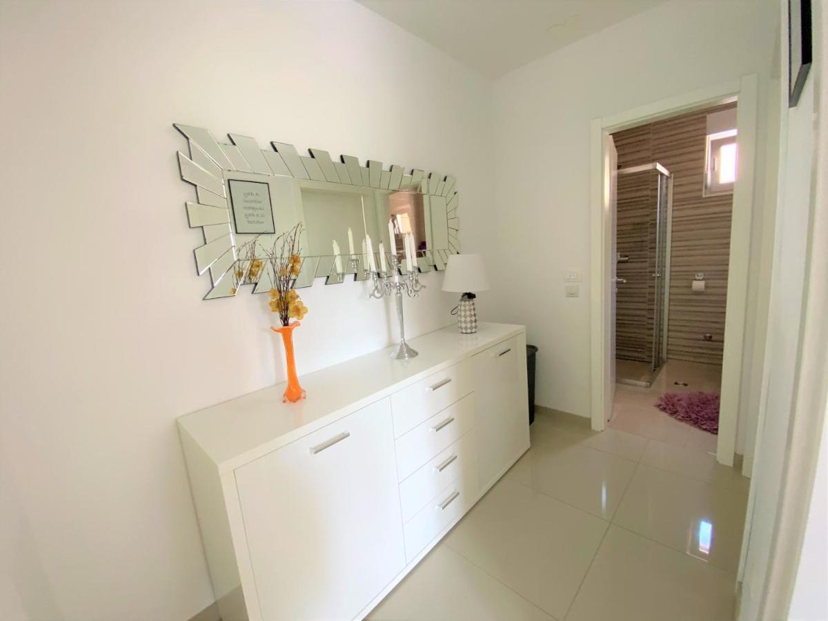 Lux Apartment Sea Shell With Jacuzzi Makarska Ngoại thất bức ảnh