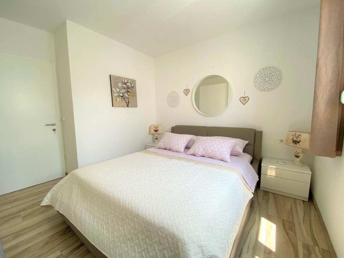 Lux Apartment Sea Shell With Jacuzzi Makarska Ngoại thất bức ảnh